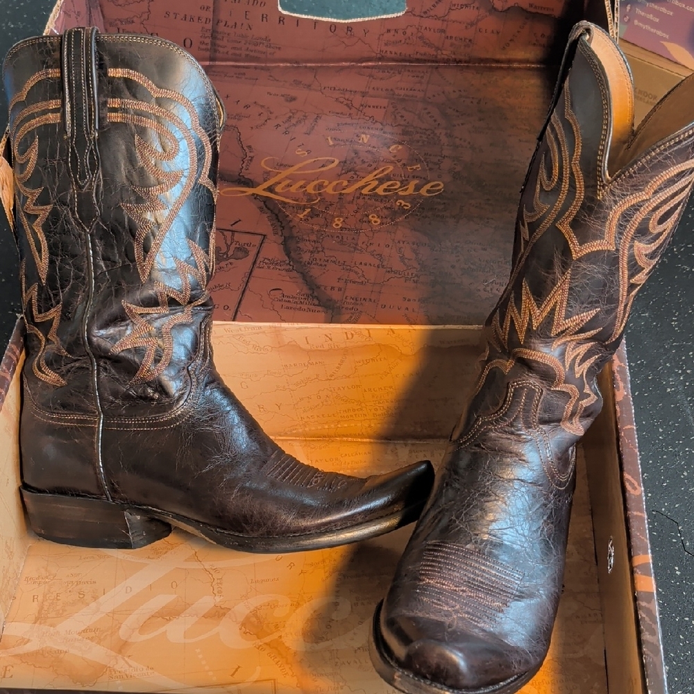 Lucchese 12 2E Handmade Heritage Brown Leather Cowboy Boots with Tan Stitching